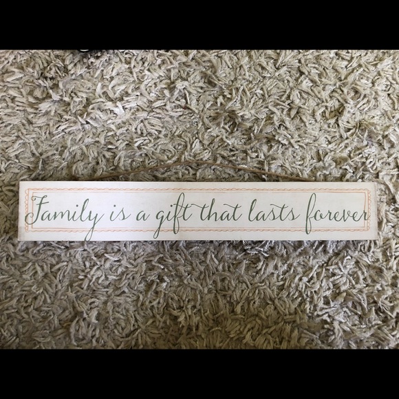 Family Oriented Wall Decor - Picture 1 of 2